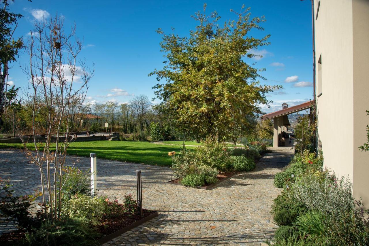 Agriturismo Speziale Wine Resort Verduno Exterior photo